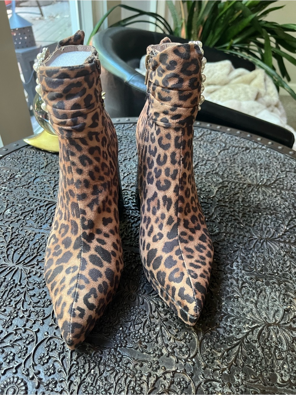 NEW BETSEY JOHNSON IDRIS LEOPARD BOOTIES 6 - Picture 7 of 10